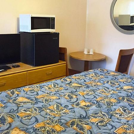 Country Place Inn And Suites White Haven Bagian luar foto