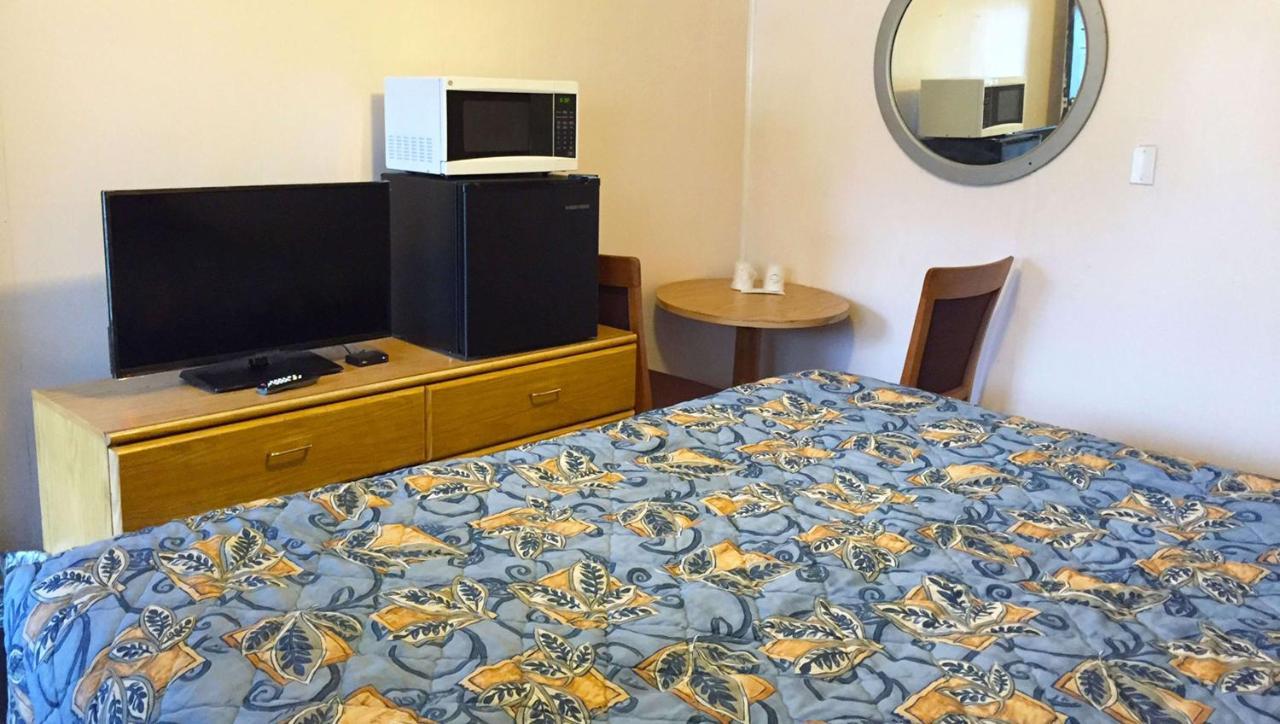 Country Place Inn And Suites White Haven Bagian luar foto