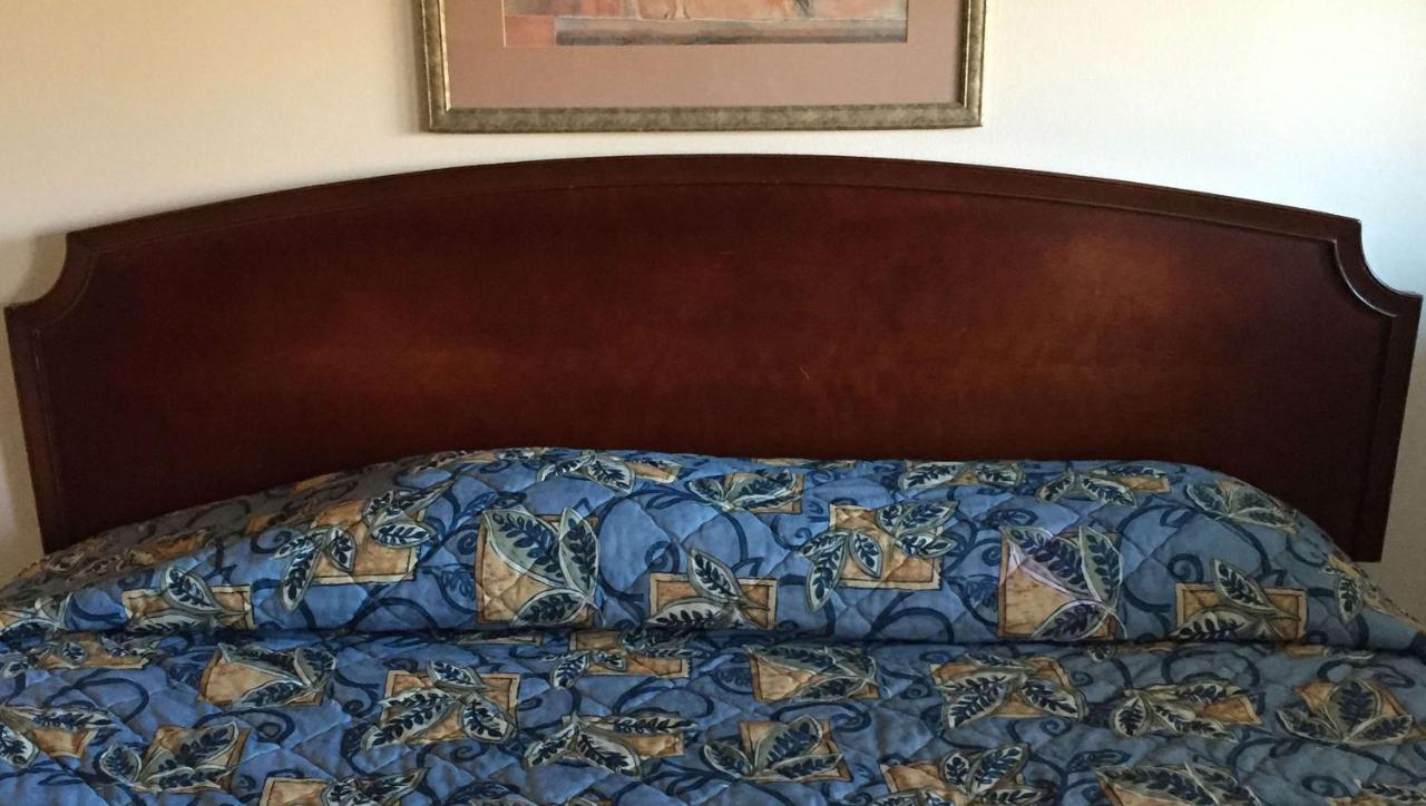 Country Place Inn And Suites White Haven Bagian luar foto