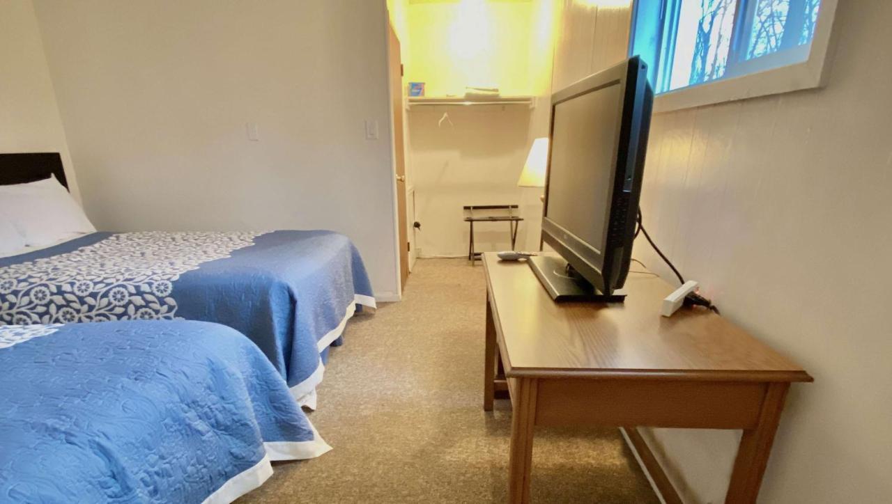 Country Place Inn And Suites White Haven Bagian luar foto