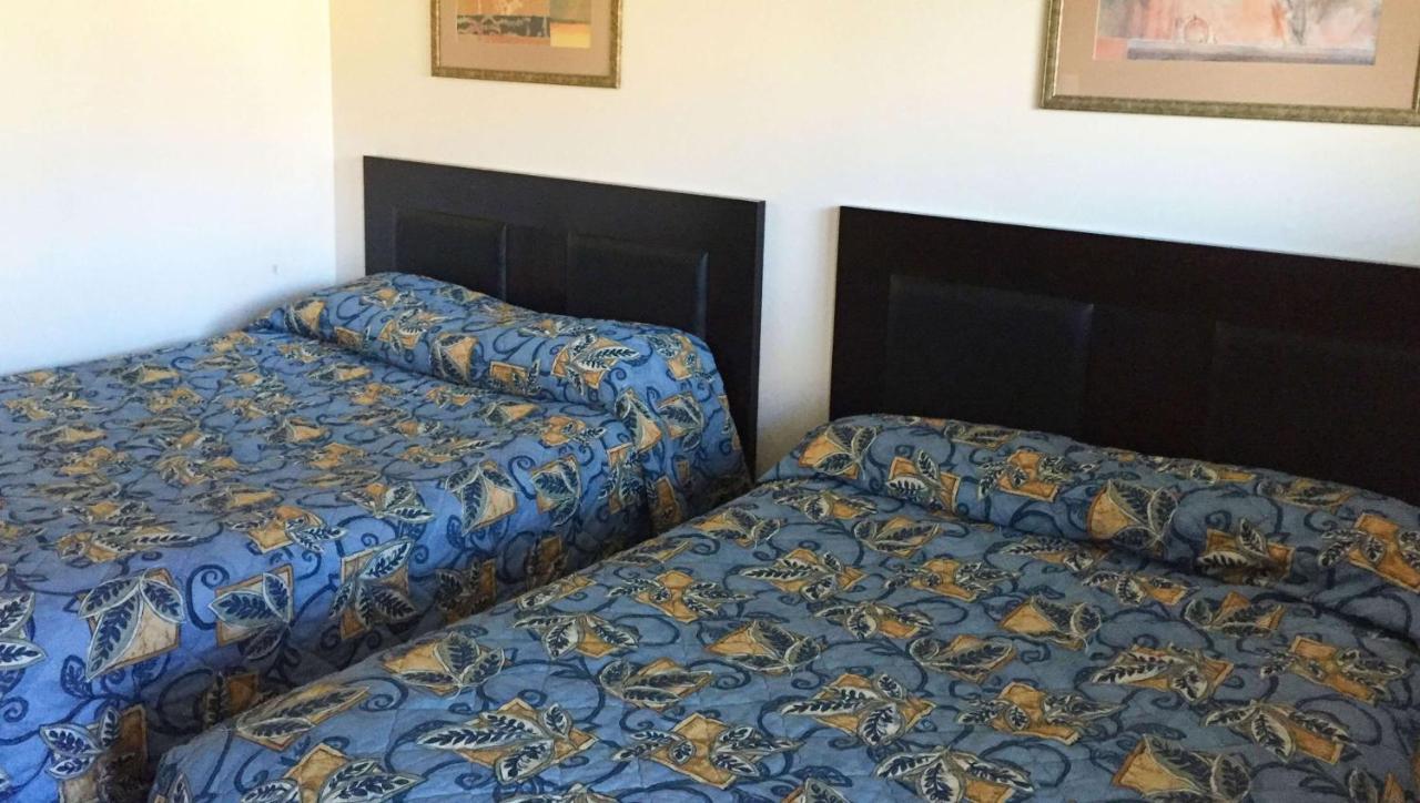 Country Place Inn And Suites White Haven Bagian luar foto