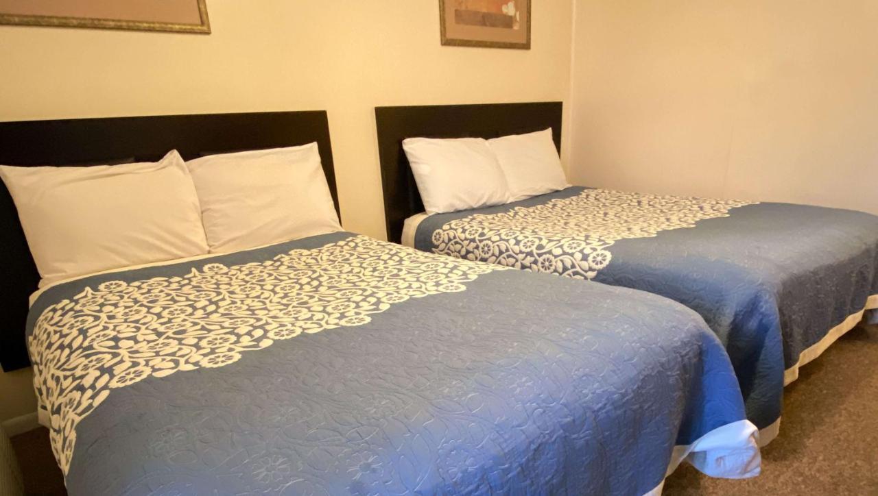 Country Place Inn And Suites White Haven Bagian luar foto
