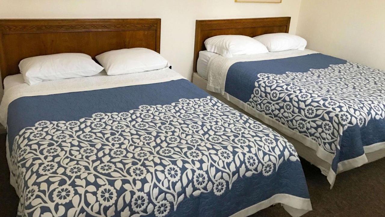 Country Place Inn And Suites White Haven Bagian luar foto