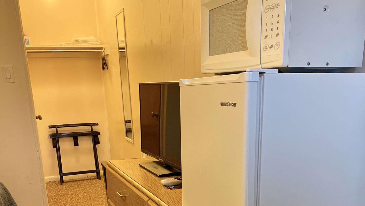 Country Place Inn And Suites White Haven Bagian luar foto