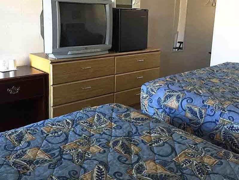 Country Place Inn And Suites White Haven Bagian luar foto