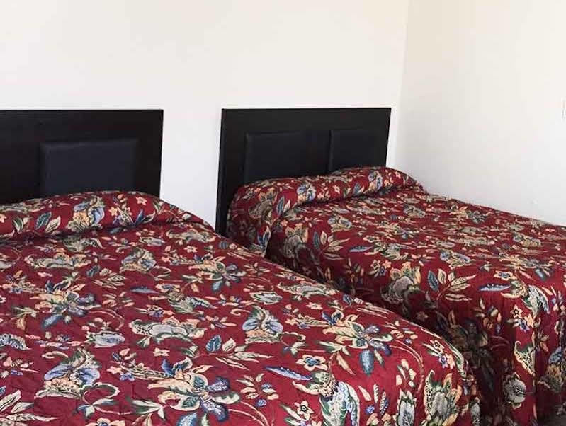 Country Place Inn And Suites White Haven Bagian luar foto