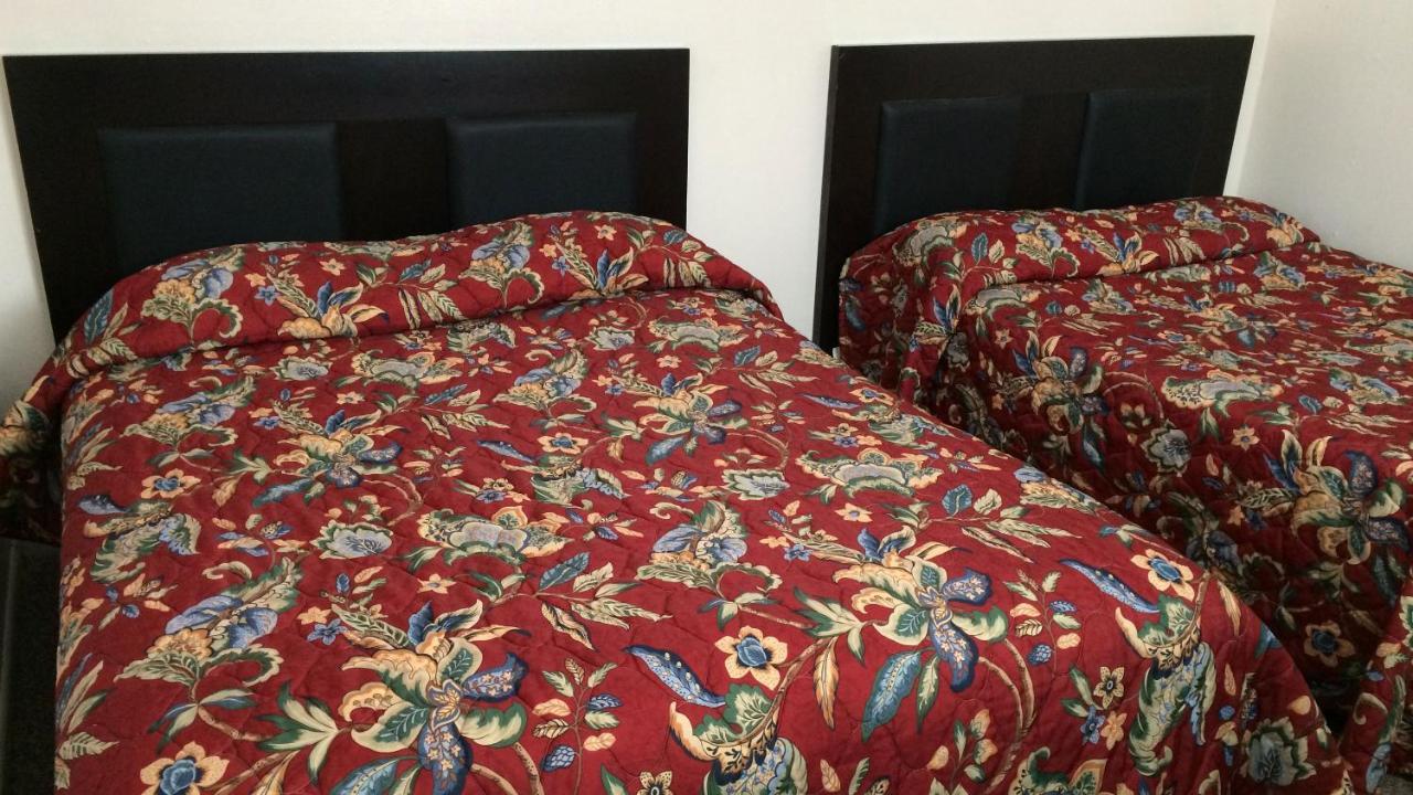 Country Place Inn And Suites White Haven Bagian luar foto