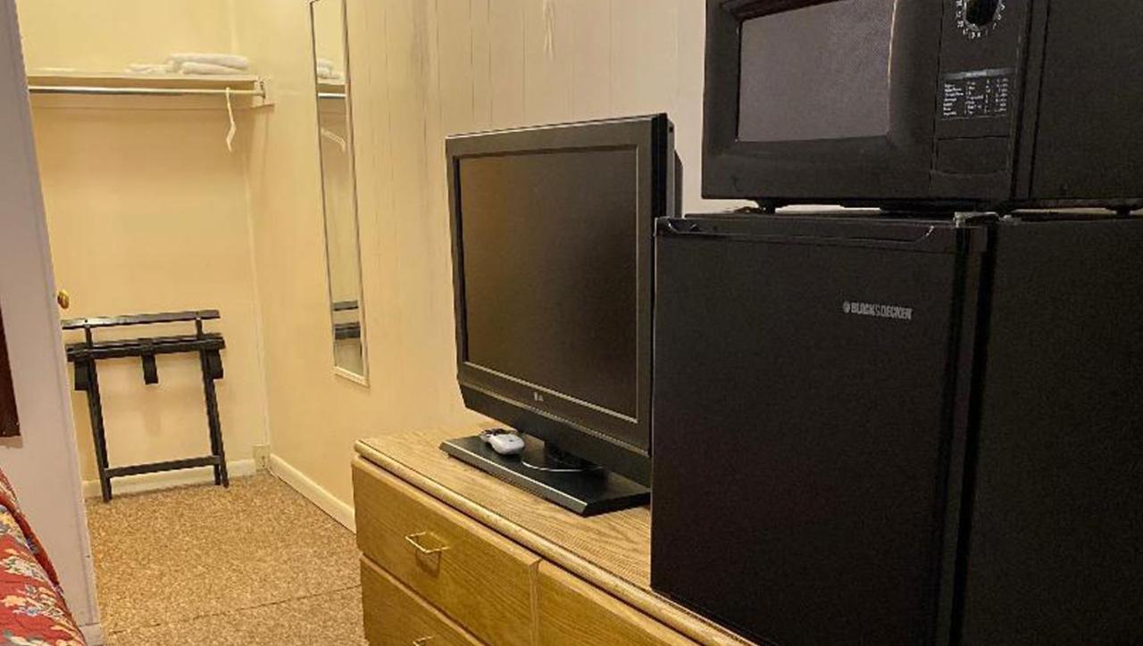 Country Place Inn And Suites White Haven Bagian luar foto